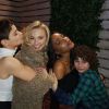 "A Barraca do Beijo 2": Joey King, Bianca Bosch, Zandile-izandi Madliwa e Carson White se divertiram na festa de encerramento das gravações da continuação do longa