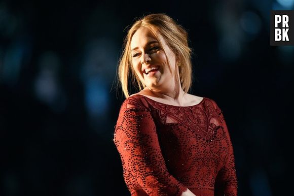 Adele está mais magra e isso foi motivo de discussão na internet nesta quarta-feira (6)