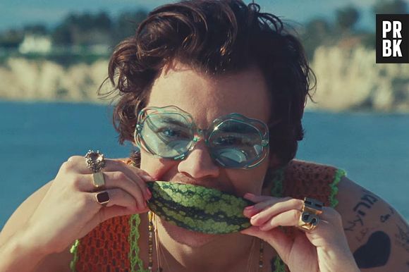 "Watermelon Sugar": seis gatilhos que o novo clipe de Harry Styles no despertou