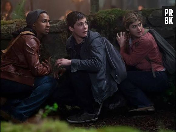 Após confirmar série de "Percy Jackson" no Disney+, Rick Riordan lamenta pelo elenco do filme: "Jogados naquela bagunça"