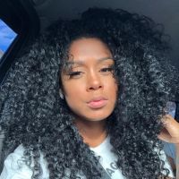 Estas 12 fotos da MC Rebecca provam que toda mulher negra pode (e deve) ter vários tipos de cabelo