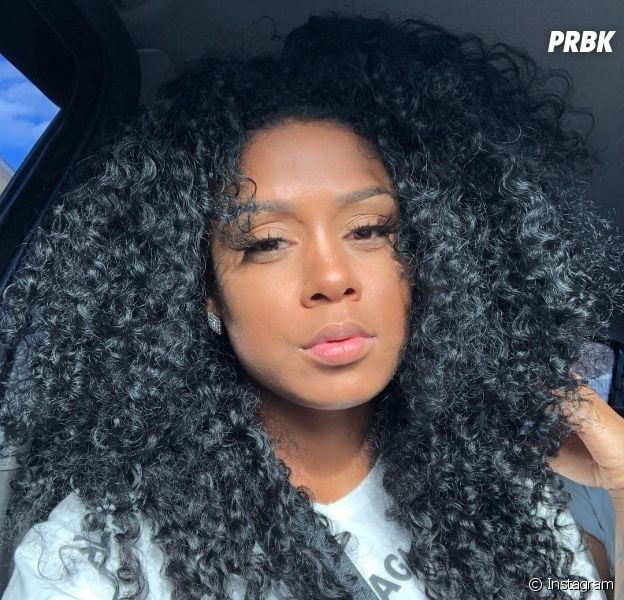 Estas 12 fotos da MC Rebecca provam que toda mulher negra pode (e deve) ter  vários tipos de cabelo - Purebreak