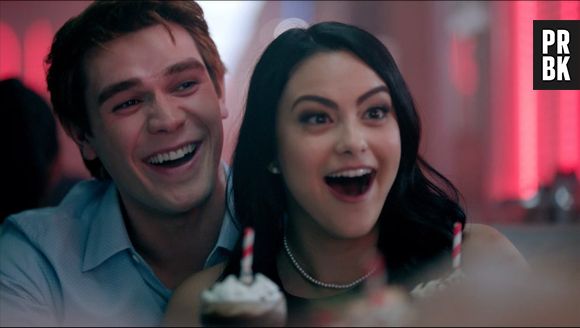 Fim de Varchie? Camila Mendes diz que Veronica e Archie (KJ Apa) terão conflitos na 3ª temporada de "Riverdale"