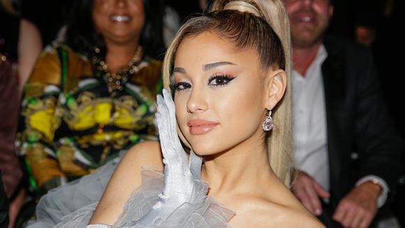 Vem aí: Ariana Grande anuncia novo álbum para este mês e deixa fãs animados com novidade