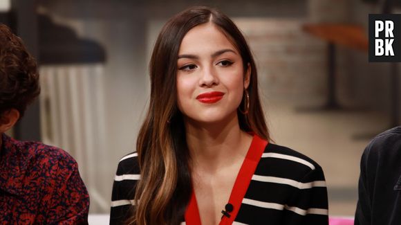 Olivia Rodrigo está fazendo muito sucesso com o hit "drivers license"