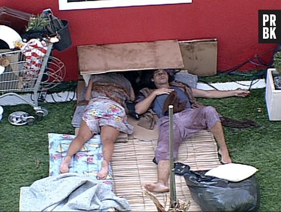 Kelly e Fael cumprem monstro no "BBB12"