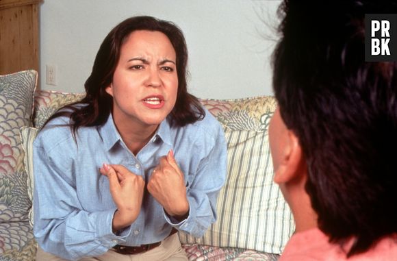 Quando o agressor realiza uma calúnia, difamação ou injúria contra uma mulher, temos um caso de violência moral