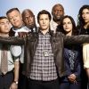 "Brooklyn Nine-Nine", série policial com uma pegada diferente de humor, pode ajudar na aprendizadem do inglês - Confira outras 7 opções
