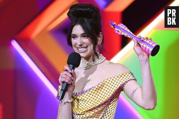 Dua Lipa revelou durante o BRIT Awards que uma música nova está perto de ser lançada