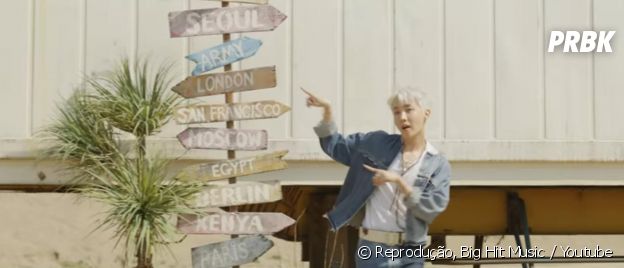 BTS: em clipe, J-Hope aparece com placas de países. Será um sinal?