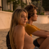 "Outer Banks": Sarah (Madelyn Cline) e John B. (Chase Stokes) estão sozinhos na 2ª temporada e vão atrás do tesouro que está com o pai de Sarah
