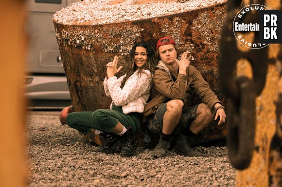 JJ (Rudy Pankow) estará preocupado em ficar excluído por conta do relacionamento de Pope (Jonathan Daviss) e Kiara (Madison Bailey), na 2ª temporada de "Outer Banks"