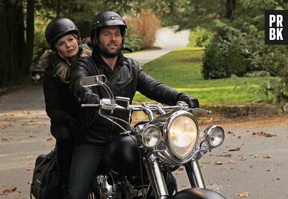 August (Eion Bailey) era muito próximo de Emma (Jennifer Morrison) em "Once Upon a Time"