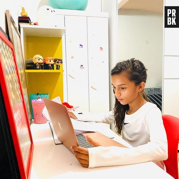 Rayssa Leal mostrou no Instagram sua rotina de estudos