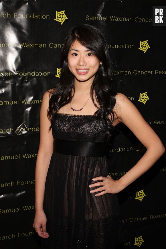 A personagem Nelly Yuki (Yin Chang), da série original, fez uma participação especial no reboot de "Gossip Girl"