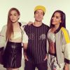 Polêmicas à parte, Anitta brilhou ao lançar sua linha de roupas em parceria com Sophia Abrahão e Di Ferrero. As estrelas ainda desfilaram juntas em 2014