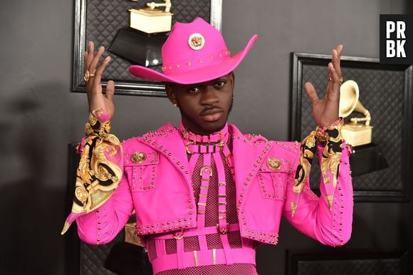 Lil Nas X se assumiu gay em junho de 2019, durante o Mês do Orgulho e, desde então, vem sendo uma referência para os jovens LGBTQIAP+