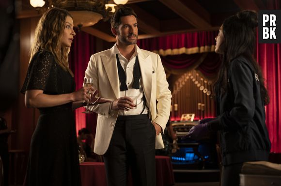 Tom Ellis aparece mandando um recado especial para es fãs brasileiros de "Lucifer" e segura o choro para sugerir que o público assista aos últimos episódios do seriado na Netflix 
