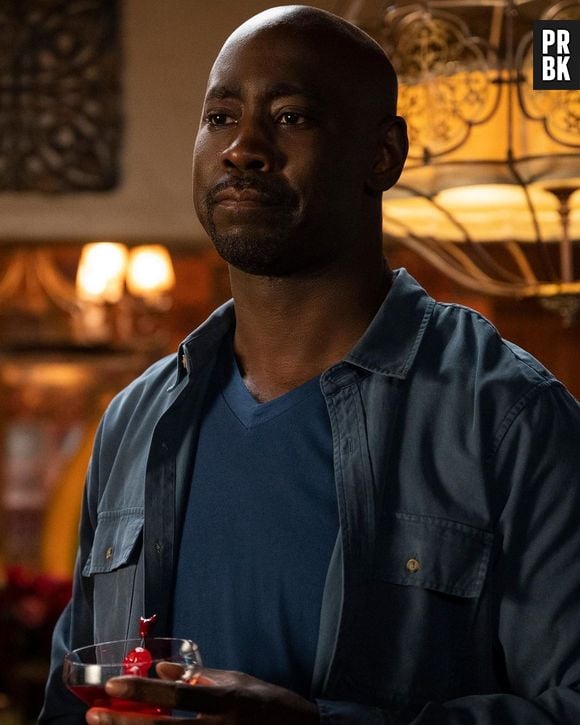 D. B. Woodside (Amenadiel), Lesley-Ann Brandt (Mazikeen) e outros integrantes do elenco de "Lucifer" aparecem em um registro publicado pela Netflix falando sobre a experiência da série, com muita gratidão