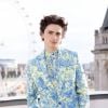 Timothée Chalamet não tem medo de ousar na moda