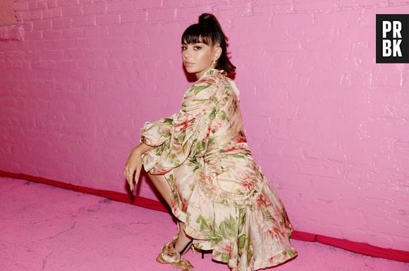 O quinto álbum de Charli XCX 'Crash' vem com uma lista de colaboradores do mundo do pop