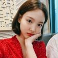 Nayeon, do TWICE, revela por que as integrantes ficam irritadas com suas selfies