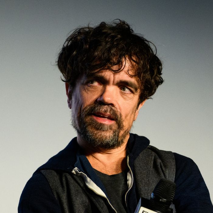 Peter Dinklage detona novo live-action de Branca de Neve e os Sete Anões:  'Muita hipocrisia' - Notícias de cinema - AdoroCinema