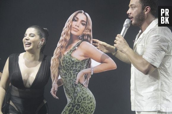 A Farofa da Gkay: Anitta lançou música inédita no evento