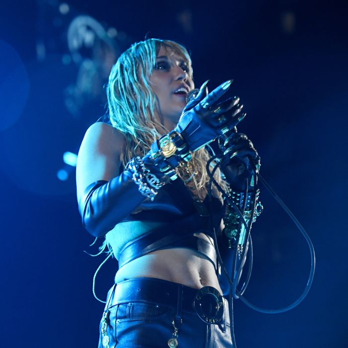 Miley Cyrus se apresenta no Lollapalooza Brasil em 26 de março e é uma das atrações mais aguardadas
