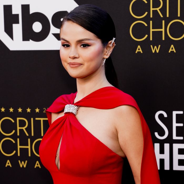  Selena Gomez terá série inspirada em sucesso dos anos 80. Saiba mais! 