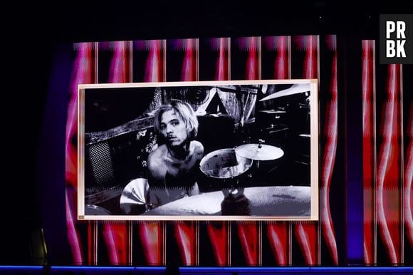 Grammy Awards homenageou o baterista do Foo Fighters, Taylor Hawkins, que morreu na semana passada