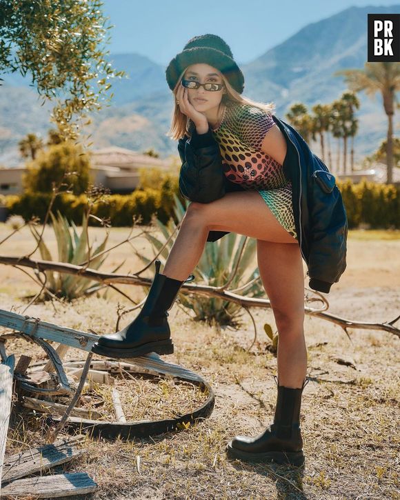 Coachella: Sasha usou bucket hat com pelinhos, nova trend do momento