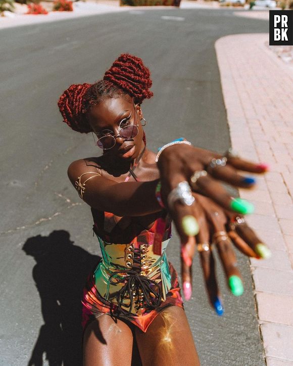 Coachella: looks coloridos marcaram presença no festival