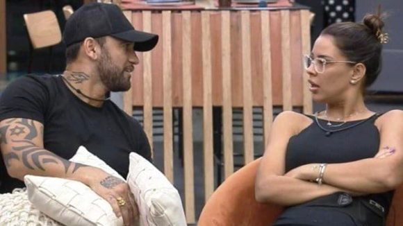 No "Power Couple", Hadson revela affair de MC Gui para Ivy e agita web: "Fofoca une"