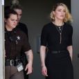  Amber Heard acredita na capacidade dos advogados de Johnny Depp em persuadir o júri e, assim, ignorar evidências que, segundo ela, foram tão conclusivas que ela venceu pelo Reino Unido 