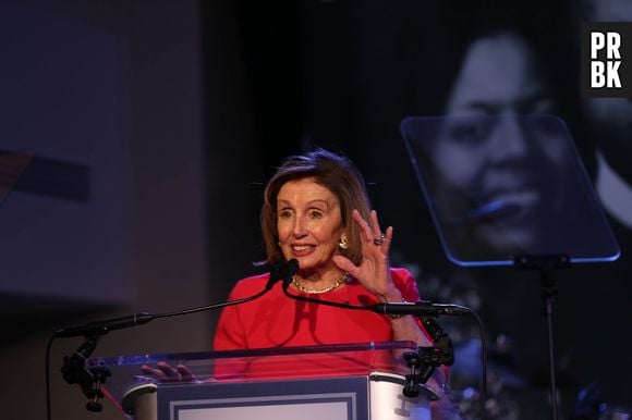 "As mulheres estadunidenses hoje têm menos liberdade do que as suas próprias mães", afirmou Nancy Pelosi