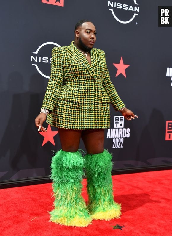 BET Awards 2022: plumas e estampas foram opções ousadas