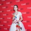 Millie Bobby Brown já usou muitos vestidos românticos no começo da carreira