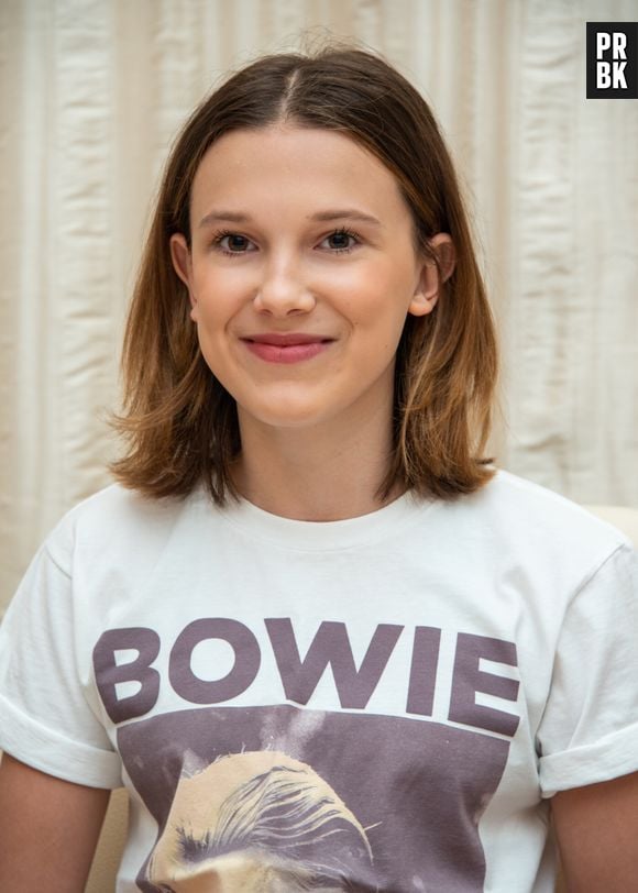 Millie Bobby Brown adora T-shirts de diferentes estilos