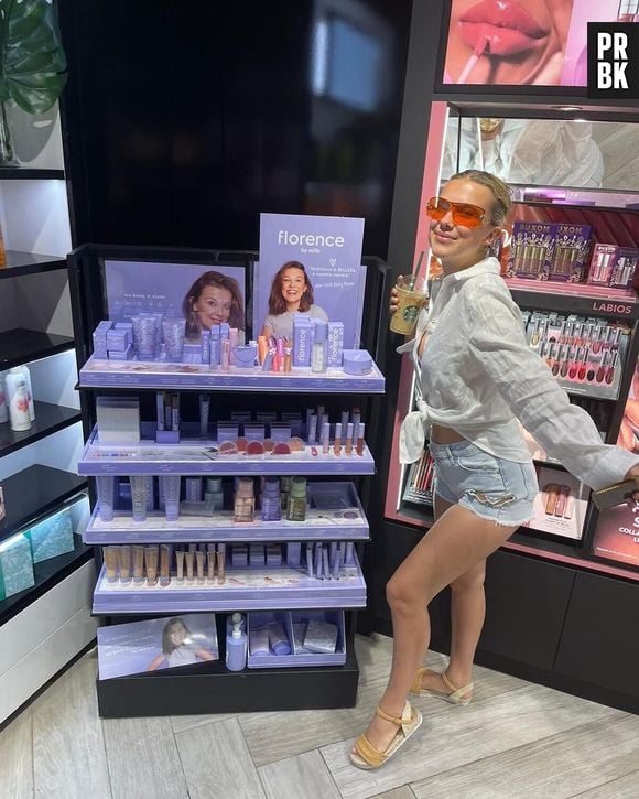 Millie Bobby Brown não abandona o jeans no dia a dia