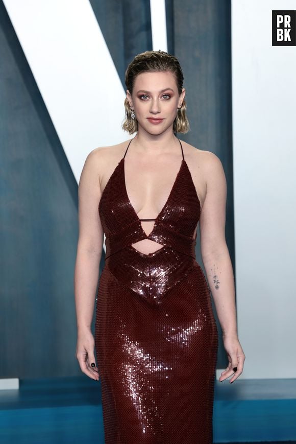 "Look Both Ways": uma versão da personagem de Lili Reinhart será mãe de uma cidade do interior e a outra buscará sucesso profissional em Los Angeles