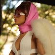  Anitta anuncia data de lançamento de 1º clipe e abre votação para fãs 
     