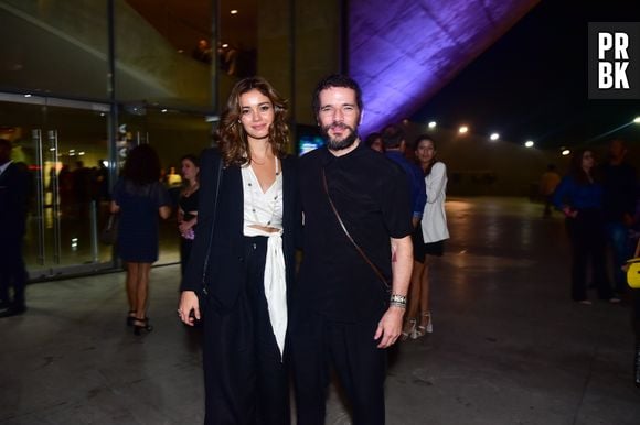 Daniel de Oliveira e Sophie Charlotte foram a evento no último domingo (7)