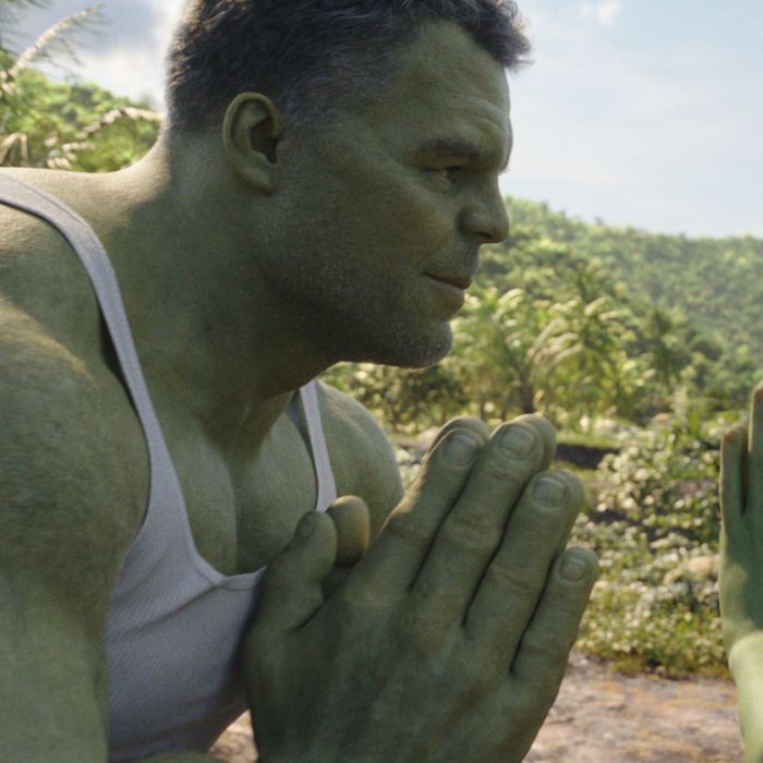 &quot;Mulher-Hulk&quot;: em cena pós-creditos do episódio 1,  Hulk (Mark Ruffalo) revela para Jennifer Walters (Tatiana Maslany) que Capitão América (Chris Evans) não é virgem