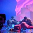 Anitta cantou seu hit global, "Envolver", no VMA 2022
