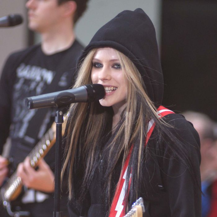 Avril Lavigne se apresenta no Palco Sunset do Rock in Rio nesta sexta-feira (09) e deverá cantar hits como &quot;Complicated&quot;, &quot;Girlfriend&quot; e &quot;What The Hell&quot;