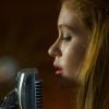 Marina Ruy Barbosa vive a cantora Ana na série "Rio Connection", do Globoplay