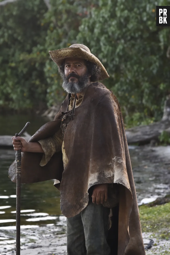 Final "Pantanal": José Leôncio (Marcos Palmeira) enxergará Velho do Rio (Osmar Prado) no retrato tirado por Jove (Jesuíta Barbosa), sentirá uma grande dor no peito e morrerá