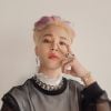 Na era de "Butter", Jimin do BTS estava com mechas coloridas