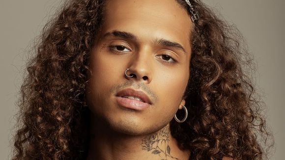 Vitão desmente romance com rapaz e suposta conversa vazada: "Fake"